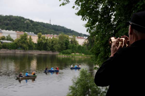 APAM.Five Short Blasts.02 1