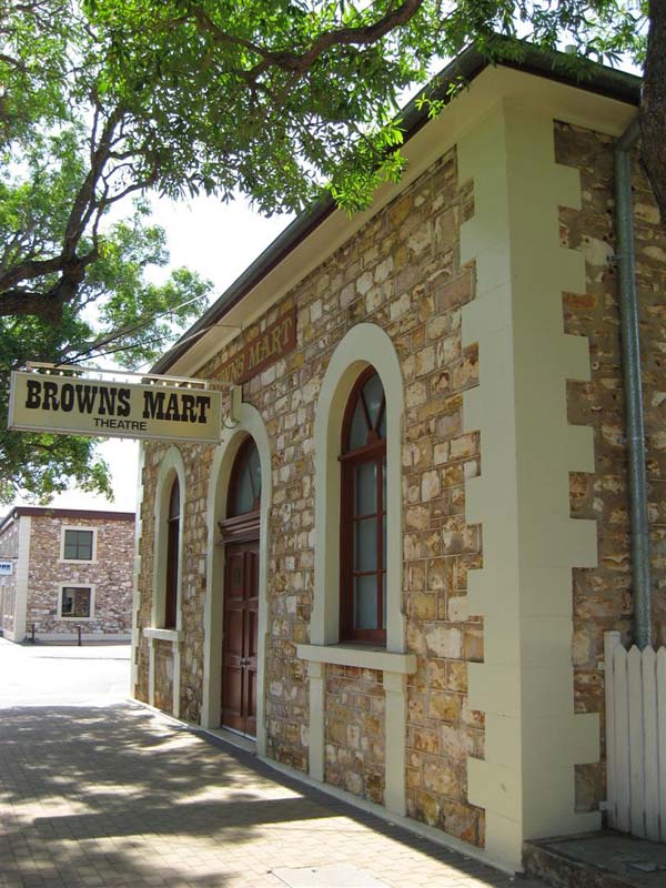 Browns-Mart