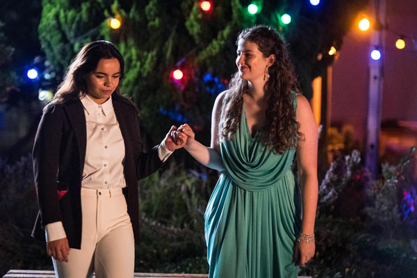 Zoe TerakesSophie Hawkshaw