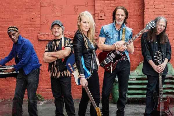 Ricki And The Flash3.09 15