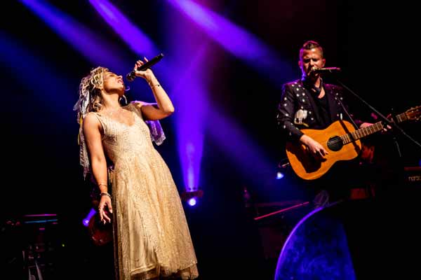 Clare Bowen.2