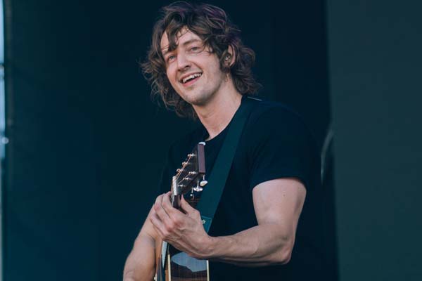 Dean Lewis