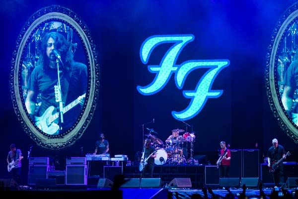 Foo Fighters 150228 3