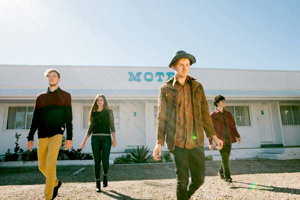 The-Jungle-Giants-04-13