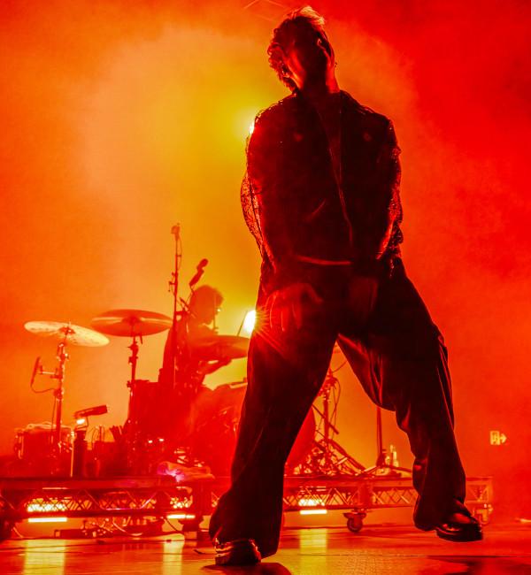 Nothing But Thieves.3