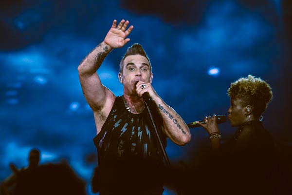 Robbie Williams CharlynCameron2