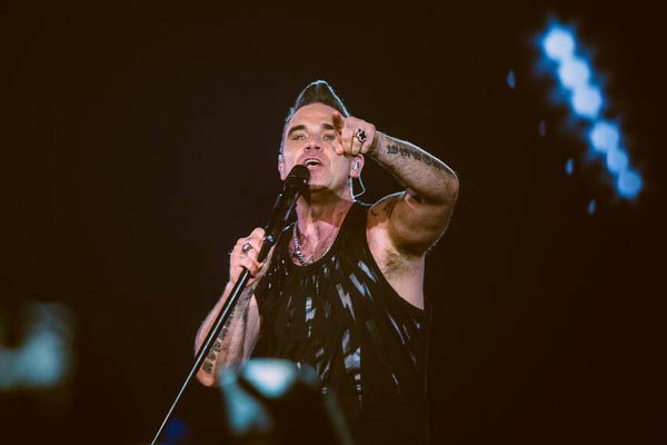 Robbie Williams CharlynCameron3
