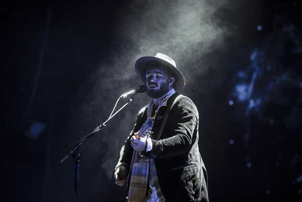Angus Julia Stone