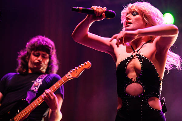 Amyl And The Sniffers