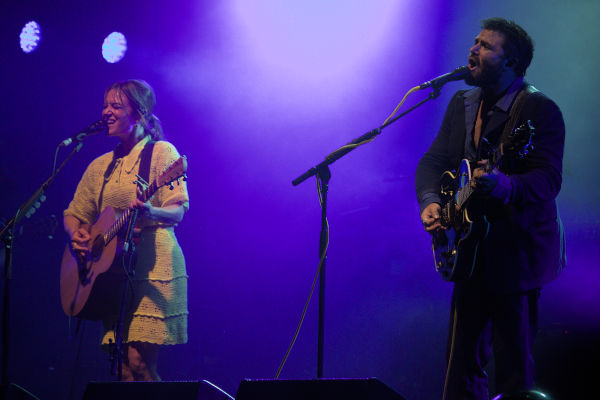 Angus and Julia Stone