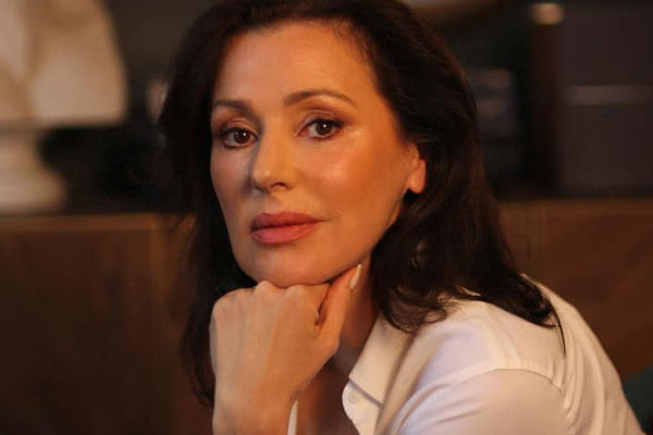 Tina Arena tours Australia October 2023.