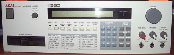 AKAI S950